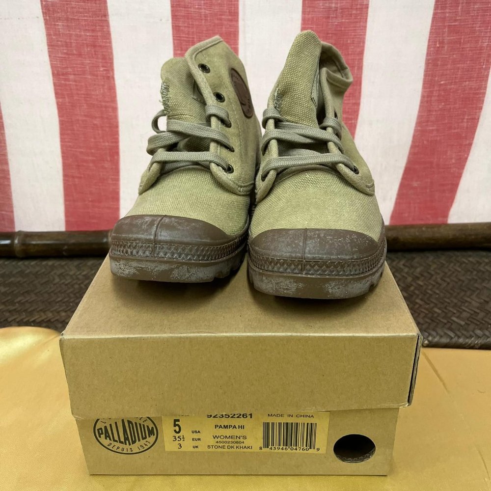 NWB Palladium Pampa Shoes Sz 5